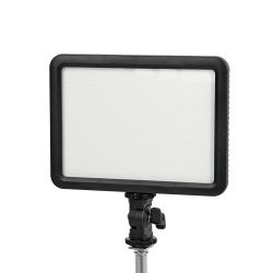 Осветитель светодиодный Godox LEDP120C накамерный Осветитель светодиодный Godox LEDP120C накамерный