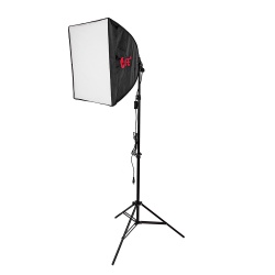 Осветитель Falcon Eyes KeyLight 130 SB5050 LED (комплект) Осветитель Falcon Eyes KeyLight 130 SB5050 LED (комплект)