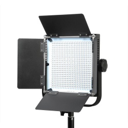 Осветитель студийный Falcon Eyes LE-576 LED Осветитель студийный Falcon Eyes LE-576 LED