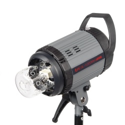 Осветитель Falcon Eyes QL-1000BW v2.0 галогенный Осветитель Falcon Eyes QL-1000BW v2.0 галогенный